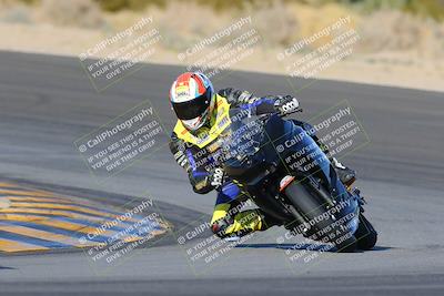 media/Dec-18-2022-SoCal Trackdays (Sun) [[8099a50955]]/Turn 10 (140pm)/